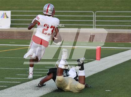 Thumbnail 2 in Notre Dame vs. Baylor (Chattanooga Kickoff Classic) photogallery.