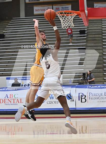 Thumbnail 2 in Richardson vs Summer Creek (McDonald's Texas Invitational) photogallery.