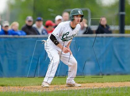 Thumbnail 3 in Grayslake Central v. Lakes (IHSA Class 3A Regional Final) photogallery.
