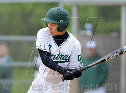 Thumbnail 1 in Grayslake Central v. Lakes (IHSA Class 3A Regional Final) photogallery.