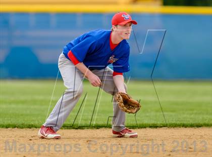 Thumbnail 3 in Grayslake Central v. Lakes (IHSA Class 3A Regional Final) photogallery.
