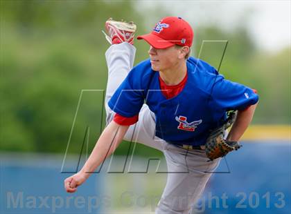 Thumbnail 3 in Grayslake Central v. Lakes (IHSA Class 3A Regional Final) photogallery.