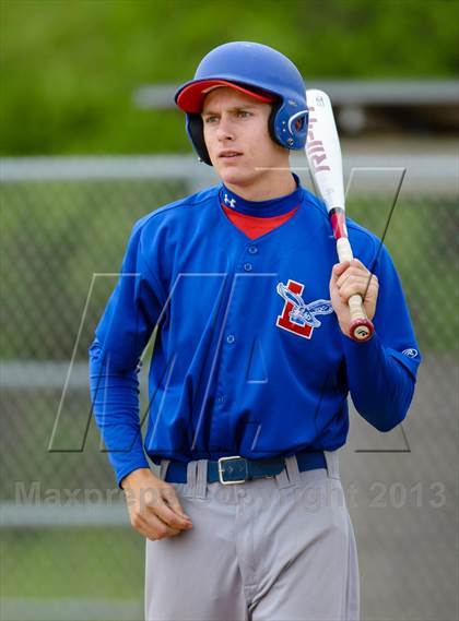 Thumbnail 1 in Grayslake Central v. Lakes (IHSA Class 3A Regional Final) photogallery.