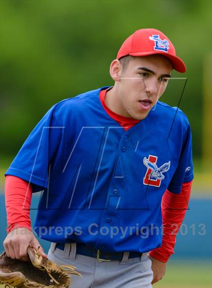 Thumbnail 3 in Grayslake Central v. Lakes (IHSA Class 3A Regional Final) photogallery.