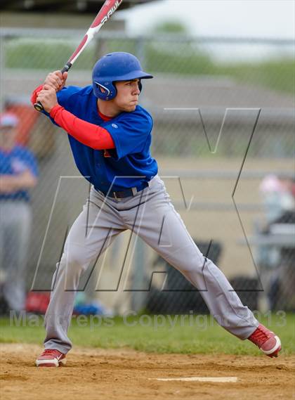Thumbnail 2 in Grayslake Central v. Lakes (IHSA Class 3A Regional Final) photogallery.