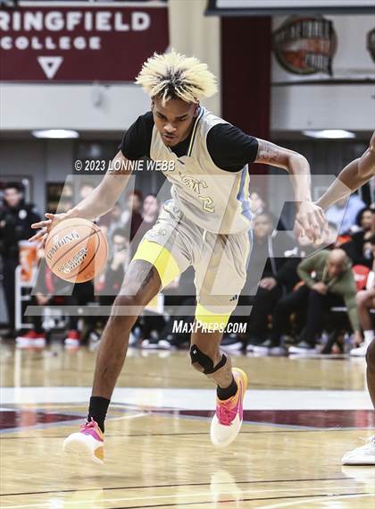 Thumbnail 2 in San Ysidro vs. Christopher Columbus (Spalding Hoophall Classic) photogallery.