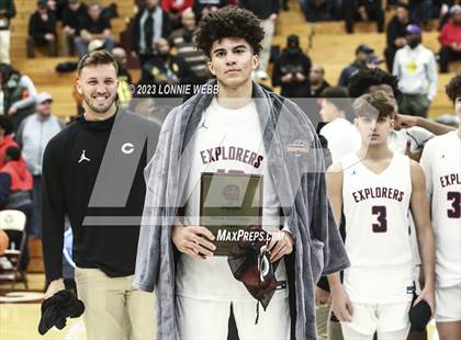 Thumbnail 2 in San Ysidro vs. Christopher Columbus (Spalding Hoophall Classic) photogallery.