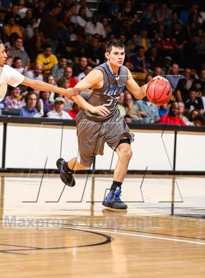 Thumbnail 2 in Denver East vs. Legend (CHSAA 5A Final Four) photogallery.