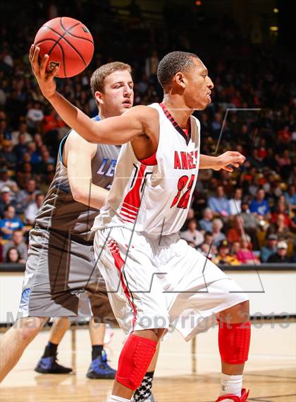 Thumbnail 3 in Denver East vs. Legend (CHSAA 5A Final Four) photogallery.