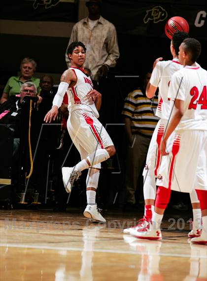 Thumbnail 1 in Denver East vs. Legend (CHSAA 5A Final Four) photogallery.