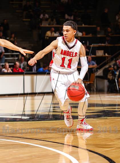 Thumbnail 2 in Denver East vs. Legend (CHSAA 5A Final Four) photogallery.
