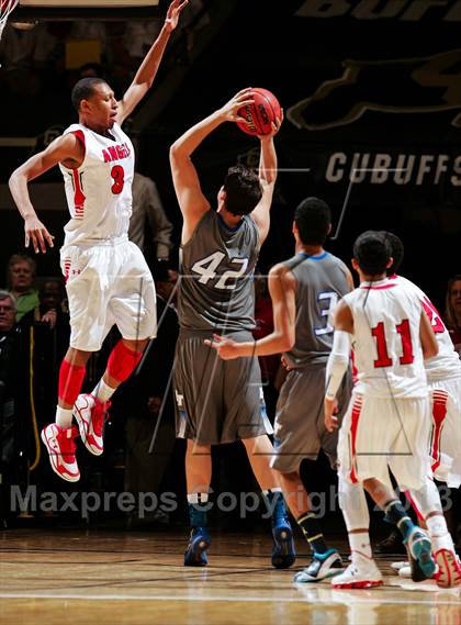 Thumbnail 1 in Denver East vs. Legend (CHSAA 5A Final Four) photogallery.