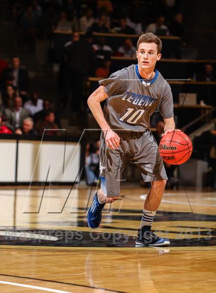 Thumbnail 3 in Denver East vs. Legend (CHSAA 5A Final Four) photogallery.