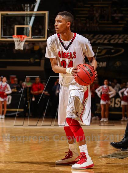 Thumbnail 2 in Denver East vs. Legend (CHSAA 5A Final Four) photogallery.