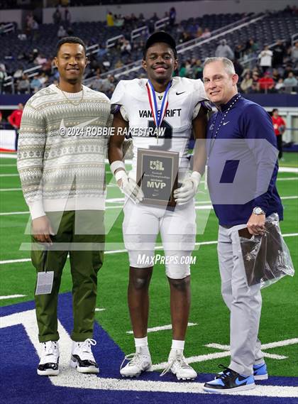 Thumbnail 3 in Southlake Carroll vs. Vandegrift (UIL 6A Division II Final Medal Ceremony) photogallery.