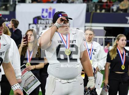 Thumbnail 2 in Southlake Carroll vs. Vandegrift (UIL 6A Division II Final Medal Ceremony) photogallery.