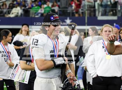 Thumbnail 1 in Southlake Carroll vs. Vandegrift (UIL 6A Division II Final Medal Ceremony) photogallery.