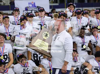 Thumbnail 3 in Southlake Carroll vs. Vandegrift (UIL 6A Division II Final Medal Ceremony) photogallery.