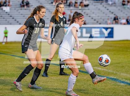Thumbnail 2 in Pinecrest vs. Myers Park (1 of 2 - NCHSAA 4A Final - the game) photogallery.