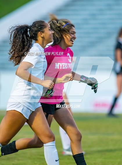 Thumbnail 3 in Pinecrest vs. Myers Park (1 of 2 - NCHSAA 4A Final - the game) photogallery.