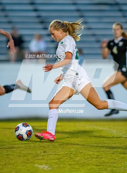 Thumbnail 2 in Pinecrest vs. Myers Park (1 of 2 - NCHSAA 4A Final - the game) photogallery.