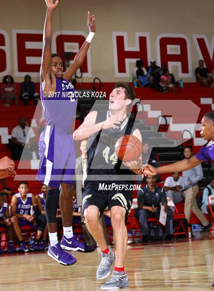 Thumbnail 1 in Oak Park vs. St. Anthony (Ryse Williams/Pac Shores Tournament) photogallery.