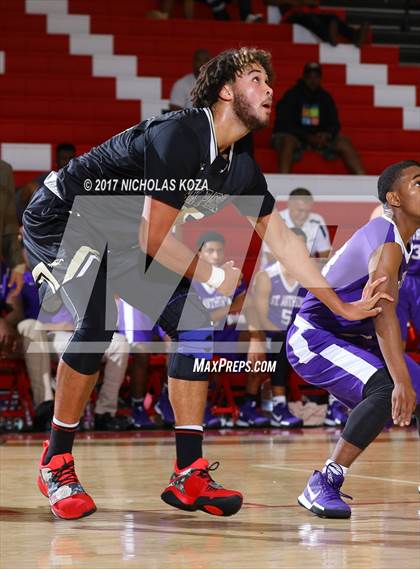 Thumbnail 2 in Oak Park vs. St. Anthony (Ryse Williams/Pac Shores Tournament) photogallery.