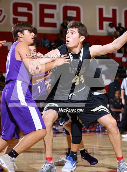 Thumbnail 3 in Oak Park vs. St. Anthony (Ryse Williams/Pac Shores Tournament) photogallery.