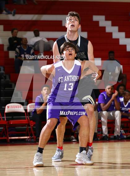 Thumbnail 3 in Oak Park vs. St. Anthony (Ryse Williams/Pac Shores Tournament) photogallery.