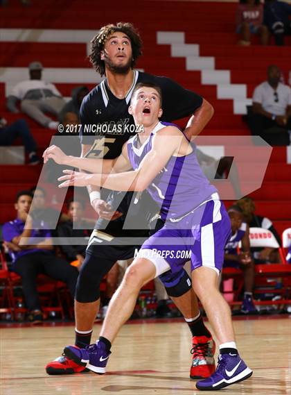 Thumbnail 3 in Oak Park vs. St. Anthony (Ryse Williams/Pac Shores Tournament) photogallery.