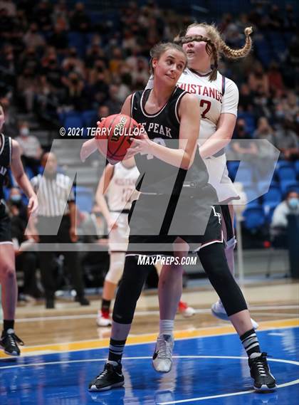 Thumbnail 3 in Lone Peak vs. Herriman (UHSAA 6A Semifinal) photogallery.