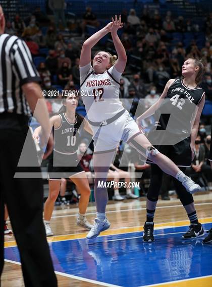 Thumbnail 3 in Lone Peak vs. Herriman (UHSAA 6A Semifinal) photogallery.