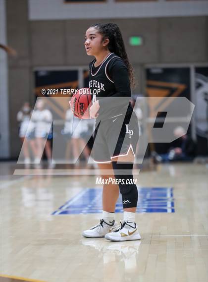 Thumbnail 3 in Lone Peak vs. Herriman (UHSAA 6A Semifinal) photogallery.
