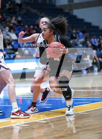 Thumbnail 1 in Lone Peak vs. Herriman (UHSAA 6A Semifinal) photogallery.