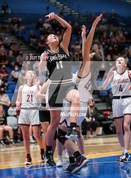Thumbnail 2 in Lone Peak vs. Herriman (UHSAA 6A Semifinal) photogallery.