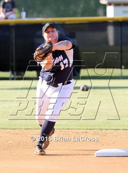 Thumbnail 3 in Walton vs. West Nassau (FHSAA 4A Regional Final) photogallery.