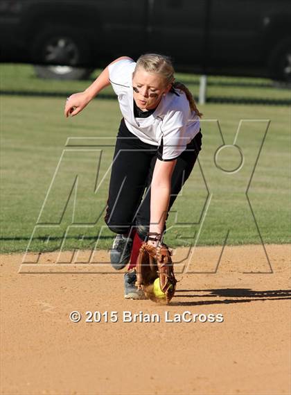 Thumbnail 2 in Walton vs. West Nassau (FHSAA 4A Regional Final) photogallery.
