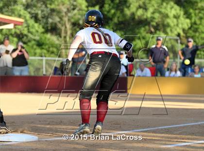 Thumbnail 1 in Walton vs. West Nassau (FHSAA 4A Regional Final) photogallery.