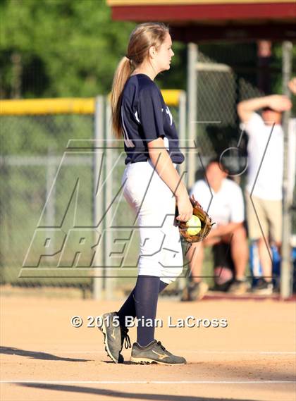 Thumbnail 2 in Walton vs. West Nassau (FHSAA 4A Regional Final) photogallery.