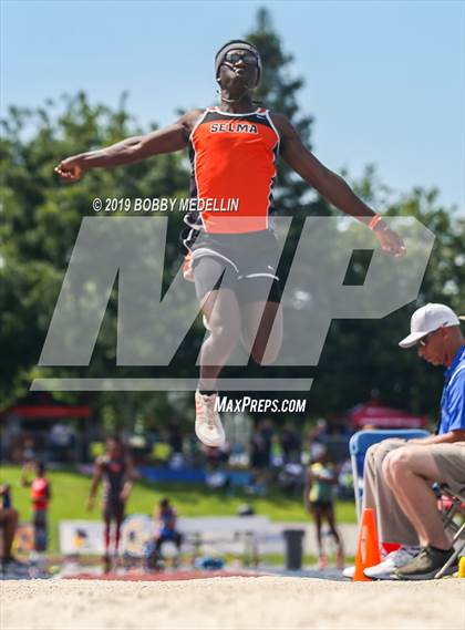 Thumbnail 1 in CIF State Track and Field (Boys) photogallery.