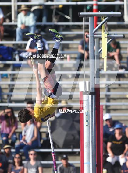 Thumbnail 2 in CIF State Track and Field (Boys) photogallery.