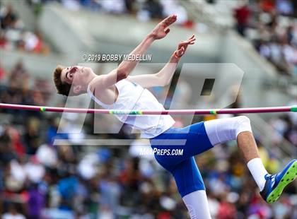 Thumbnail 2 in CIF State Track and Field (Boys) photogallery.