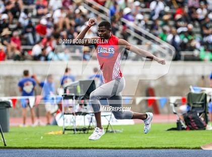 Thumbnail 1 in CIF State Track and Field (Boys) photogallery.