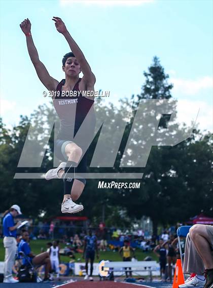 Thumbnail 1 in CIF State Track and Field (Boys) photogallery.