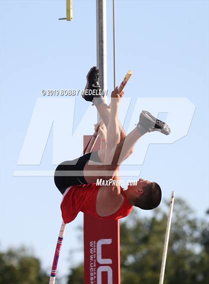 Thumbnail 3 in CIF State Track and Field (Boys) photogallery.