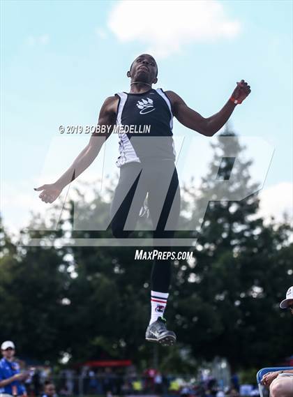 Thumbnail 2 in CIF State Track and Field (Boys) photogallery.