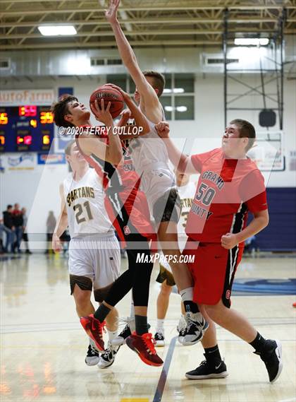 Thumbnail 3 in Grand County vs. Emery (UHSAA 3A 2nd Round Playoff) photogallery.