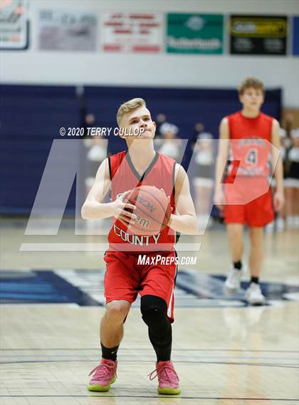 Thumbnail 2 in Grand County vs. Emery (UHSAA 3A 2nd Round Playoff) photogallery.