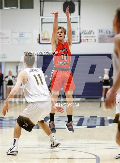 Thumbnail 3 in Grand County vs. Emery (UHSAA 3A 2nd Round Playoff) photogallery.