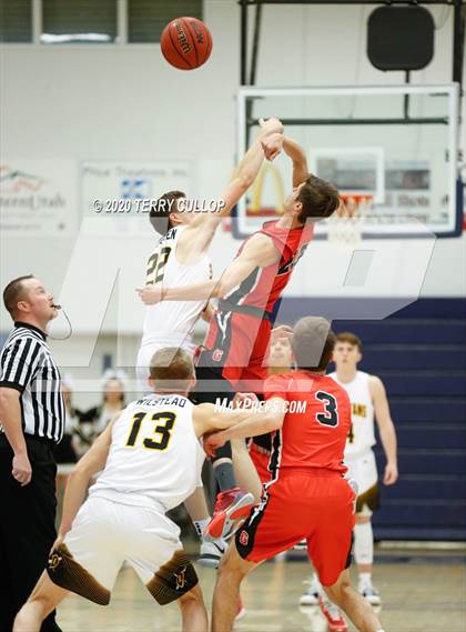 Thumbnail 3 in Grand County vs. Emery (UHSAA 3A 2nd Round Playoff) photogallery.